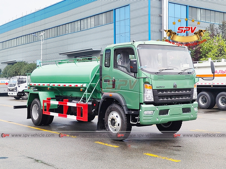 Water Tanker HOWO - RF